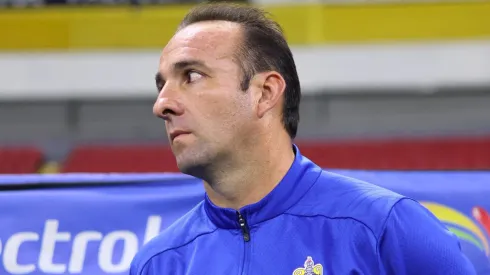 Chivas Femenil hizo oficial la salida de Joaquín Moreno.