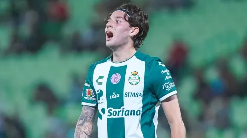 Santos pide millonaria suma por Jordan Carrillo.