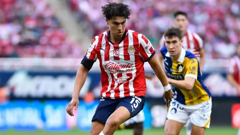 Erick Gutiérrez es uno de los jugadores que más chances tienen de irse de Chivas.