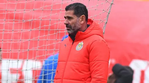 Fernando Hierro fue director deportivo de Chivas.