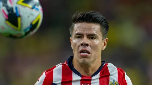 Pável Pérez se fue de Chivas.
