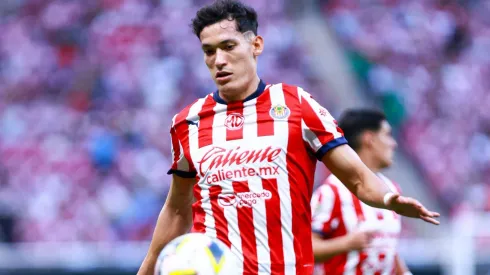 Chivas y Cruz Azul se sientan a negociar.