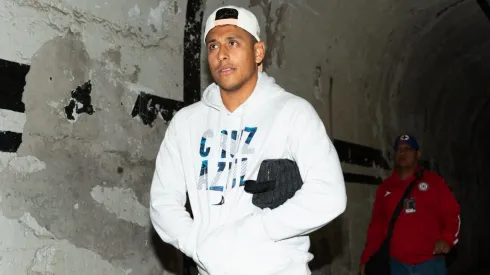 Luis Romo cerca de Chivas.