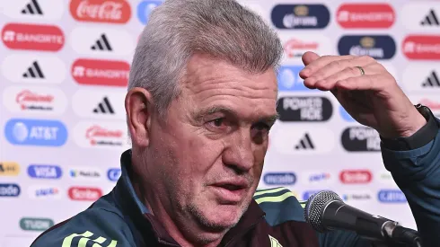 Javier Aguirre citará a varios jugadores de Chivas.