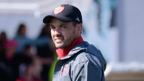 El DT de los Rayos que llega en desventaja con Chivas.