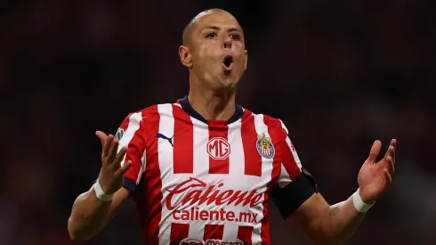 Javier Hernández volvió a finalizar un partido sin marcar en Chivas.