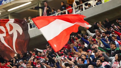 La afición de Chivas pide a un jugador en particular.