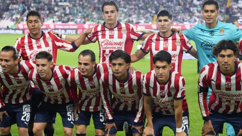 Auxiliar de Óscar García realizó promesa a la afición de Chivas.