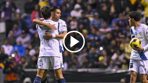 El atacante le marcó un gran gol a los azulcremas.