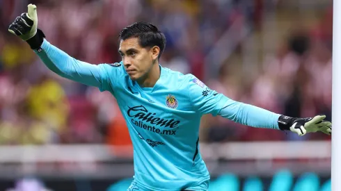 Raúl Rangel fue uno de los jugadores más importantes de Chivas en el Clásico Nacional del Clausura 2025.