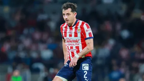 Alan Mozo no pasa por un buen momento en Chivas.