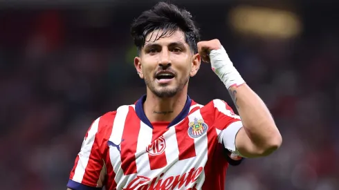 Víctor Guzmán tiene 30 años y está en Chivas desde 2023.