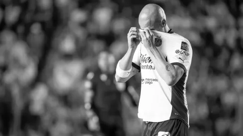 Chicharito y su decisión que confirmaría que saldrá de Chivas en verano