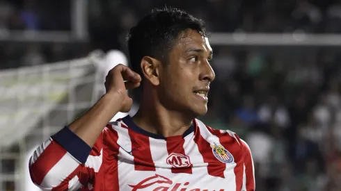 Luis Romo suspendido por dos fechas en Chivas.