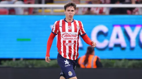 Mateo Chávez se consolidó como el lateral izquierdo titular de Chivas.