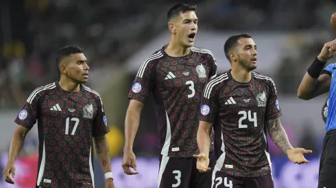 Cruz Azul quiere fichar a Luis Chávez y a César Montes.