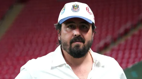 Amaury Vergara encabeza la directiva de Chivas, que todavía no designó a un nuevo entrenador.