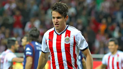 En la primera división de México, Carlos Fierro jugó en Chivas, Cruz Azul y Querétaro.