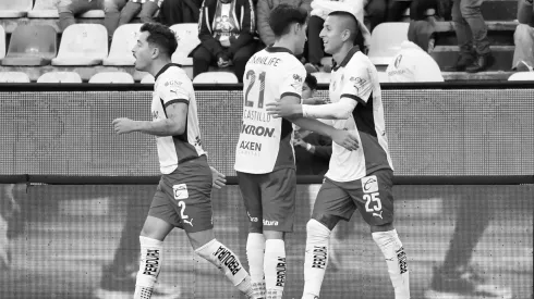 José Castillo causaría baja en Chivas.