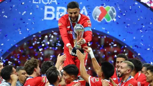 Chivas pretende a tres jugadores de Toluca.