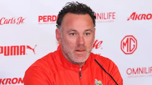 Gabriel Milito está dando sus primeros pasos como director técnico de Chivas.
