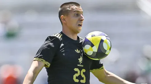 Roberto Alvarado es uno de los habituales convocados a la Selección Mexicana.