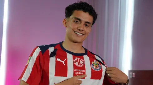 Richard Ledezma es, oficialmente, el segundo refuerzo de Chivas.
