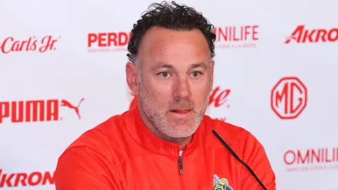 Gabriel Milito está buscando plasmar su idea de juego en Chivas.