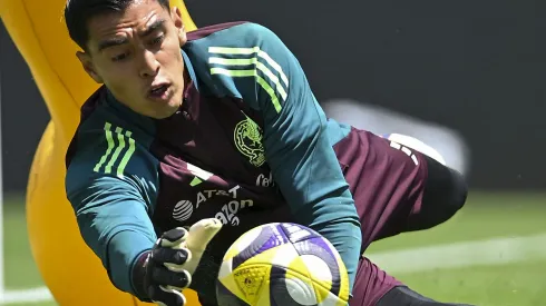 Raúl Rangel quiere volver a Chivas para no perder su lugar en Chivas.