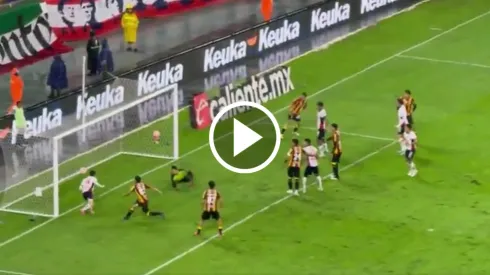 Armando González anotó 2 goles en el triunfo de Chivas por 5 a 0 sobre Leones Negros.