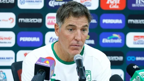 Eduardo Berizzo no tuvo prurito en reconocer la superioridad de Chivas.