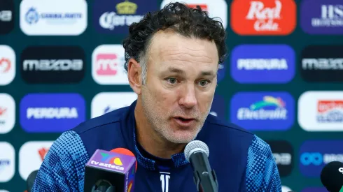 Gabriel Milito no polemizó con el arbitraje del partido entre León y Chivas.