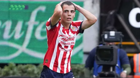 Hugo Camberos sufrió la pérdida de su abuelo.