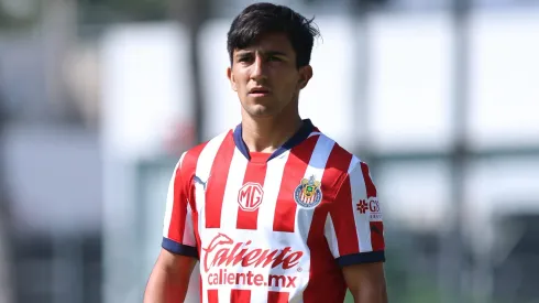 Dylan Guajardo se marcha de Chivas con destino a Europa.