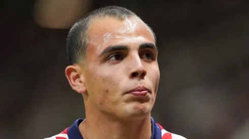 Chivas confirmó la renovación de Hugo Camberos y 4 jugadores más.