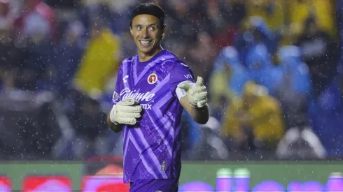 Antonio Rodríguez recibió 3 goles de Chivas en la jornada 6 del Apertura 2025.