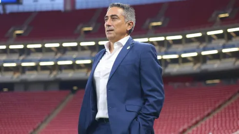 Antonio Contreras se fue expulsado en el minuto 89 del partido entre Chivas Femenil y Monterrey.