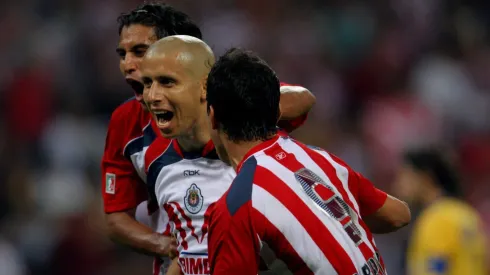 Bofo celebra gol am América en el Apertura 2006