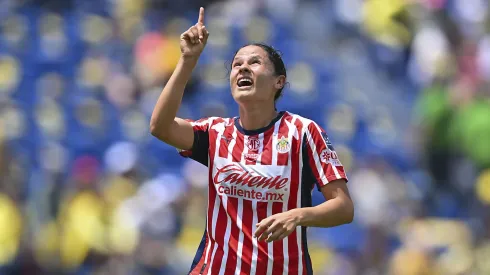 Denise Castro anotó un doblete para darle la victoria a Chivas Femenil sobre el América.
