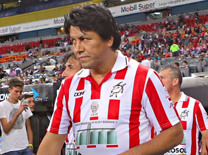 Claudio Suárez pone en duda la continuidad de Gabriel Milito en Chivas