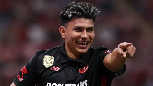 Jesús Gallardo marcó un gol en el 0-3 de Toluca sobre Chivas.