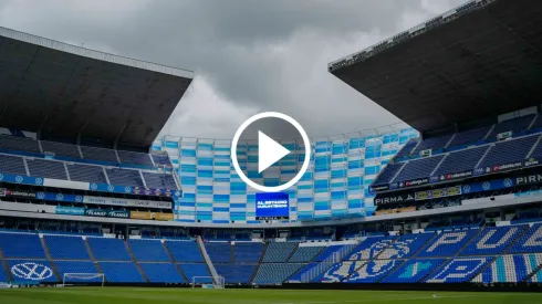 La tormenta eléctrica asomó sobre el Estadio Cuauhtémoc de la ciudad de Puebla.