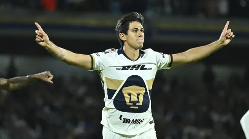 José Juan Macías celebrando un gol con Pumas (Foto: Imago7/Etzel Espinosa)