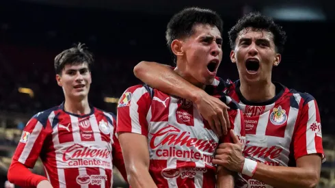 Chivas ya nos acostumbró al grito de gol en los últimos minutos.