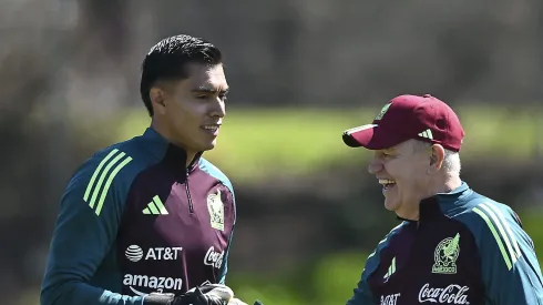 Javier Aguirre aún no decide al portero titular en Selección Mexicana.