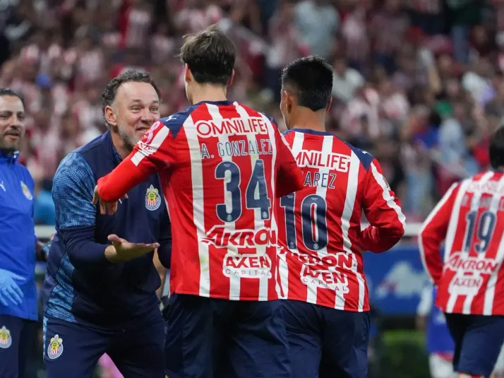 Piden cambio de horario para el partido de Chivas contra Monterrey