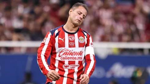 Chicharito Hernández recibió multa en Chivas.