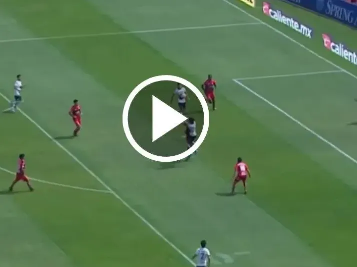 El golazo de JJ Macías para ayudar Chivas