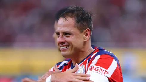 Chicharito Hernández celebró entre lágrimas.