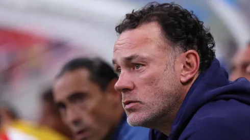 Gabriel Milito quiso ir a golpear a exjugador de Chivas.